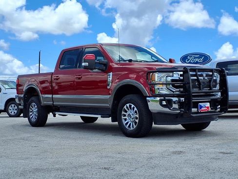 Used 2022 Ford F250 Lariat w/ FX4 Off-Road Package image 3