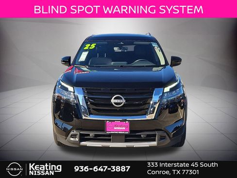 Certified 2025 Nissan Pathfinder SL image 10