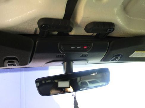 Used 2020 Jeep Wrangler Unlimited Sahara AWD/4WD image 21
