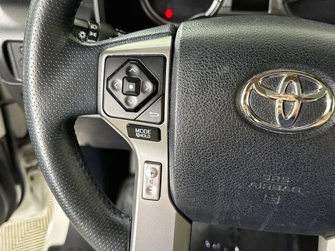 Used 2015 Toyota 4Runner Limited AWD/4WD image 21