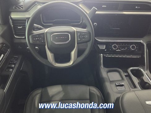 Used 2025 GMC Sierra 2500 Denali w/ Denali Reserve Package AWD/4WD image 9