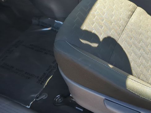 Used 2024 Nissan Kicks SV image 17