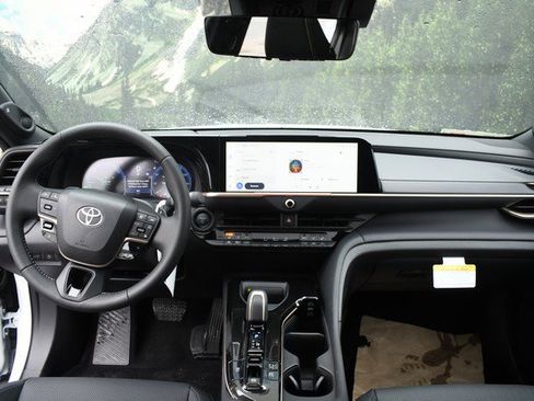 New 2026 Toyota Crown Signia AWD/4WD image 9