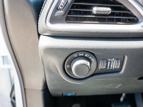 New 2027 Chrysler Pacifica Select FWD image 16