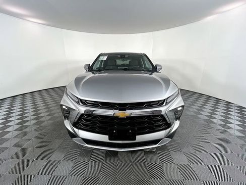 Used 2023 Chevrolet Blazer LT image 3