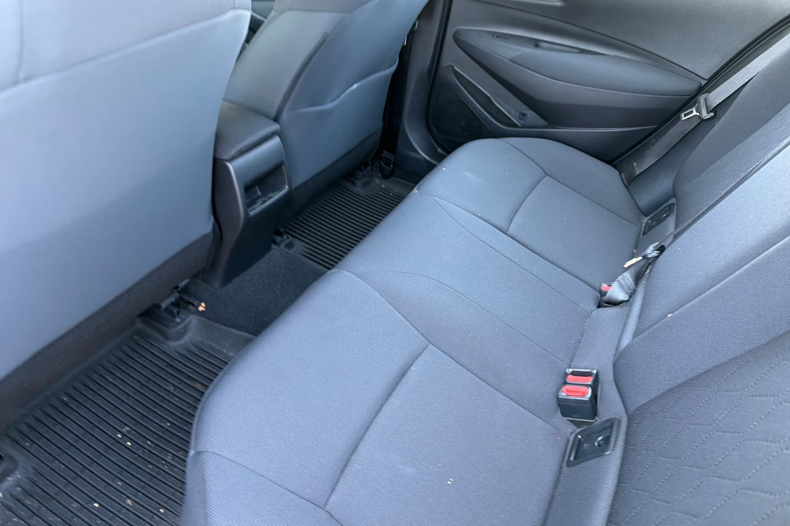 Used 2020 Toyota Corolla LE FWD image 16