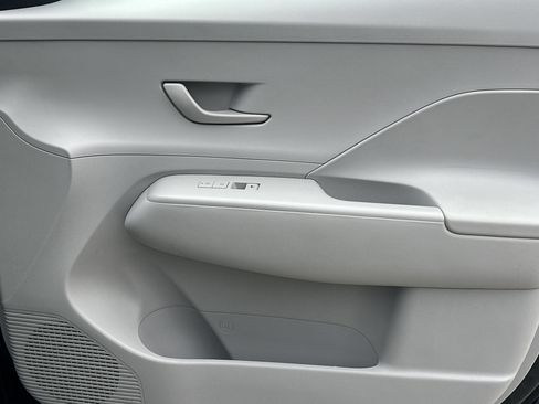 Used 2025 Hyundai Kona SEL image 14