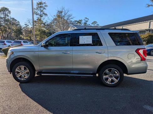 Used 2020 Ford Expedition XLT w/ Equipment Group 202A image 7