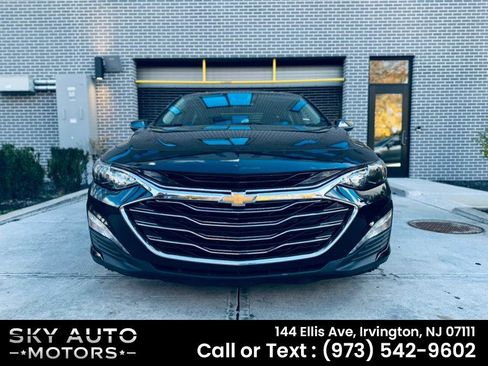 Used 2024 Chevrolet Malibu LT image 3