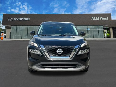 Used 2023 Nissan Rogue SV FWD image 2