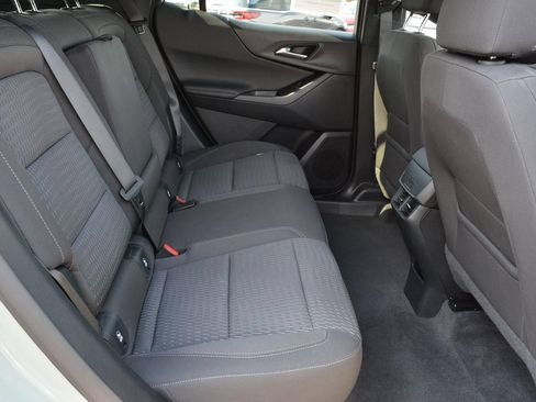 Used 2026 Chevrolet Equinox LT AWD/4WD image 17