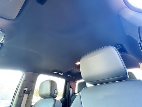 New 2026 GMC Canyon Elevation w/ Convenience Package image 11