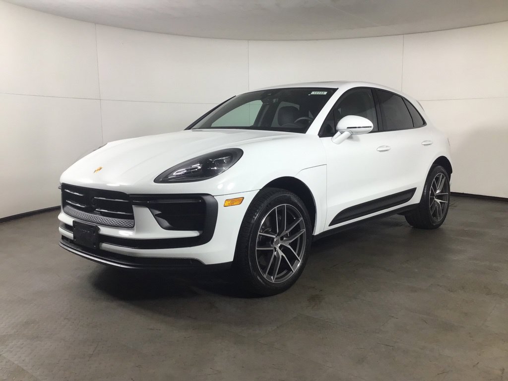 Certified 2026 Porsche Macan AWD/4WD image 1