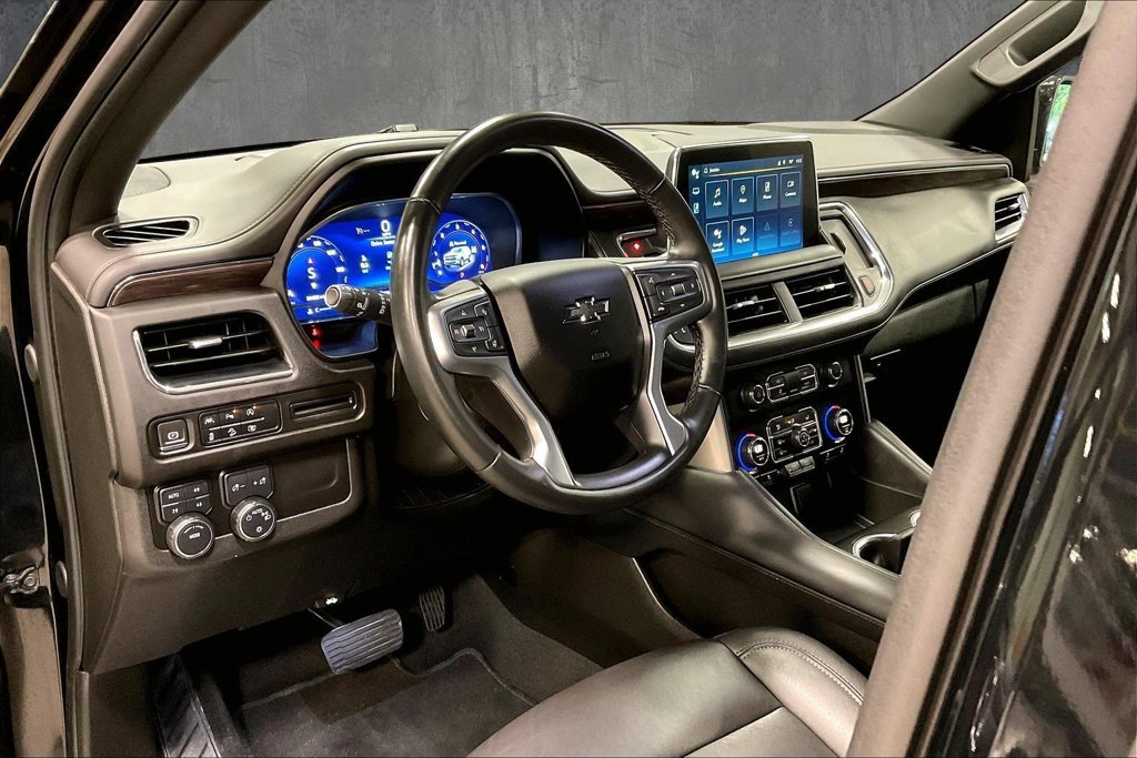 Used 2024 Chevrolet Tahoe Z71 w/ Luxury Package AWD/4WD image 18