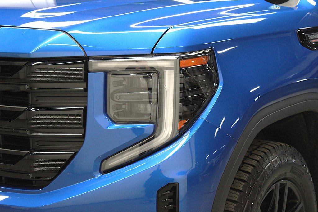 Used 2023 GMC Sierra 1500 Elevation AWD/4WD image 39