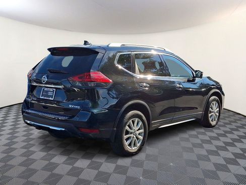 Used 2017 Nissan Rogue SV w/ SV Premium Package AWD/4WD image 6