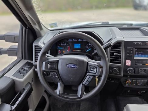 Used 2019 Ford F250 XL w/ Power Equipment Group image 22