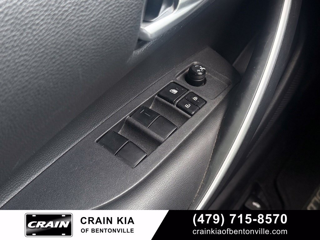 Used 2023 Toyota Corolla SE FWD image 10