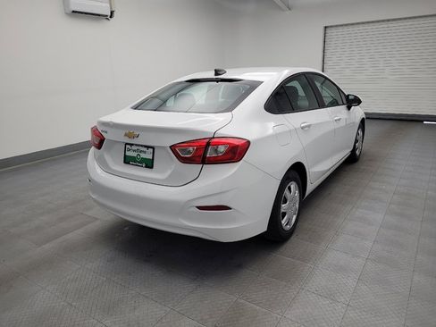 Used 2018 Chevrolet Cruze LS image 9