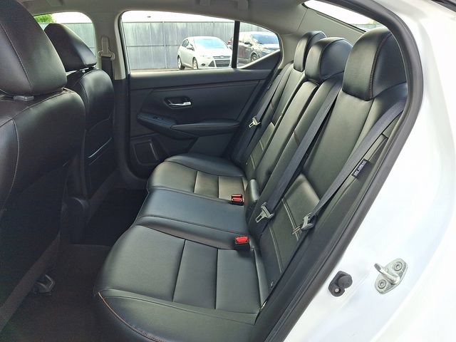 Used 2025 Nissan Sentra SR FWD image 8