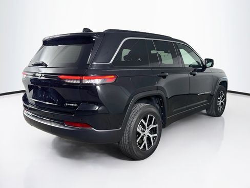 Used 2025 Jeep Grand Cherokee Limited RWD image 32