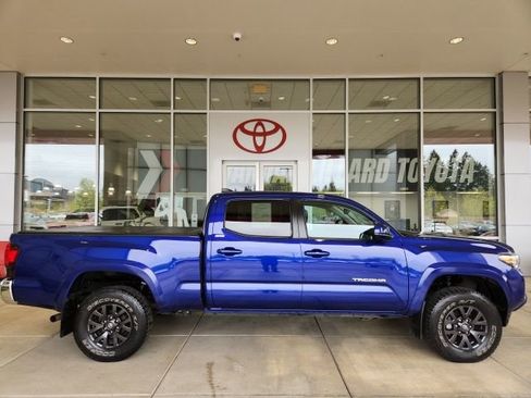 Used 2022 Toyota Tacoma SR5 image 3