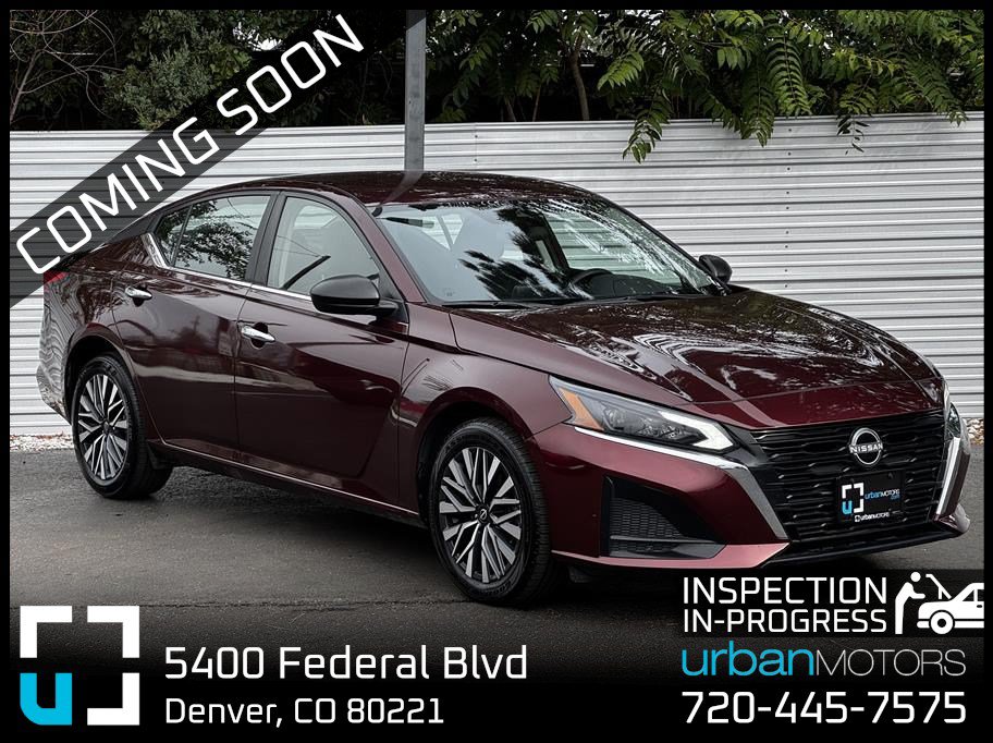 Used 2025 Nissan Altima 2.5 SV AWD/4WD image 1