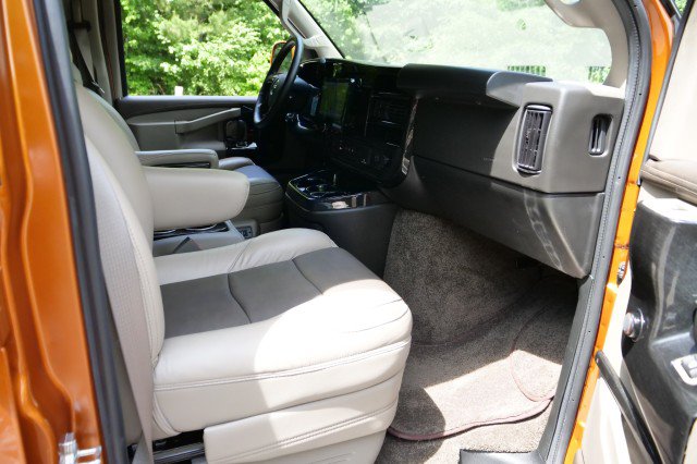 Used 2025 GMC Savana 2500 Extended w/ Driver Convenience Package RWD image 43