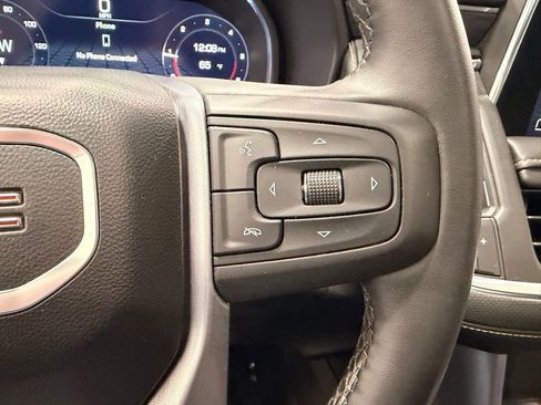 Used 2024 GMC Yukon SLT w/ SLT Premium Package AWD/4WD image 33