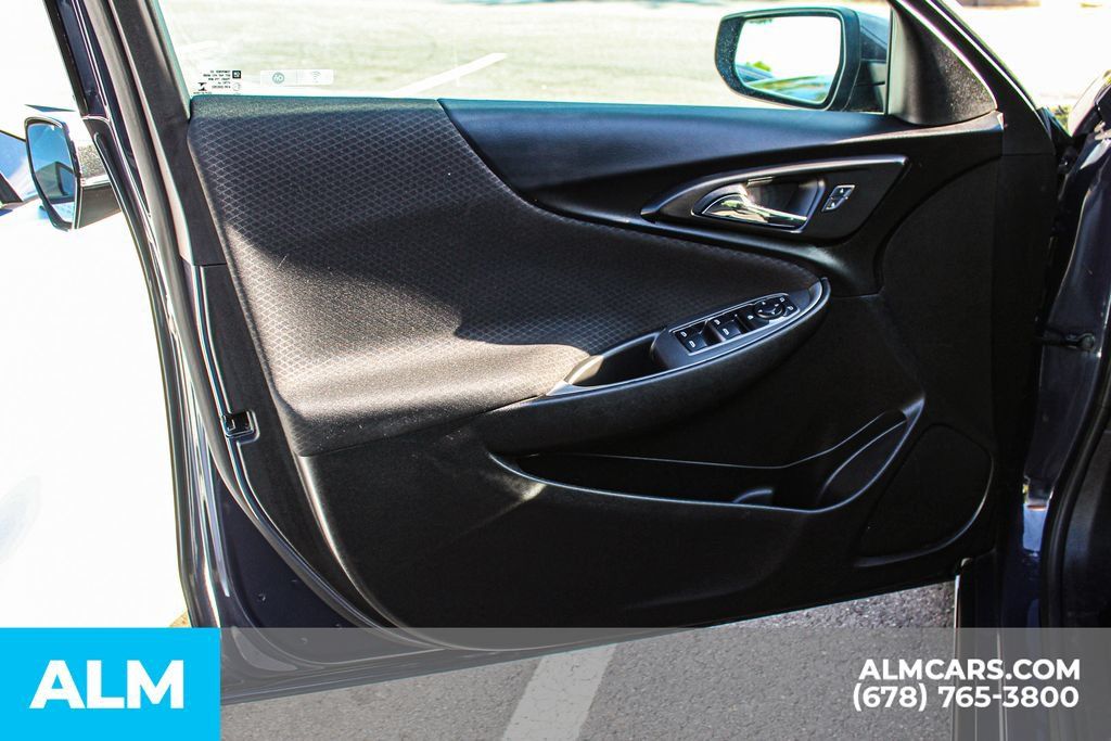 Used 2025 Chevrolet Malibu LT FWD image 37