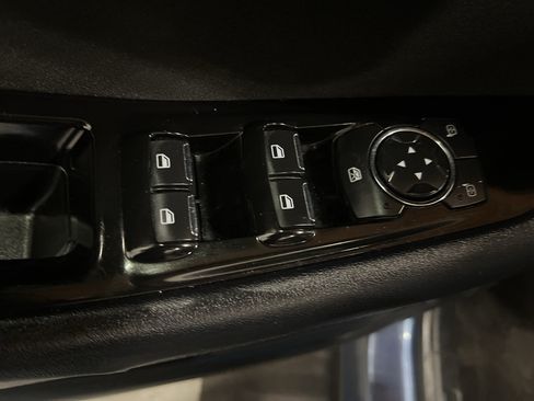 Used 2018 Ford Edge SEL AWD/4WD image 31