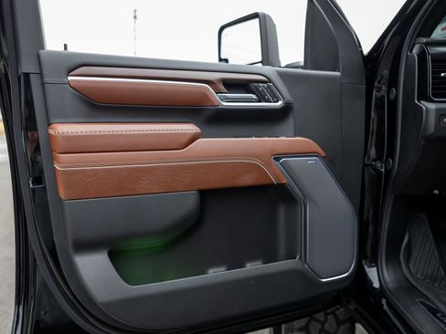 Used 2026 GMC Sierra 3500 Denali Ultimate image 37