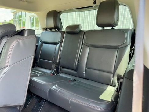 Used 2025 Ford Expedition Active AWD/4WD image 12