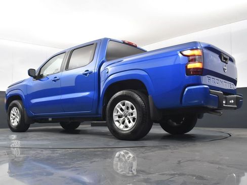 Used 2024 Nissan Frontier SV image 41