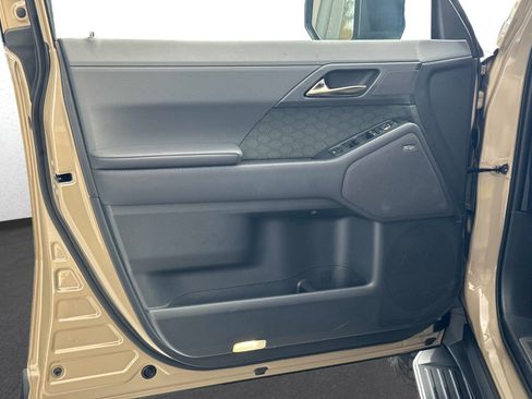 Used 2025 Lexus GX 550 AWD/4WD image 19