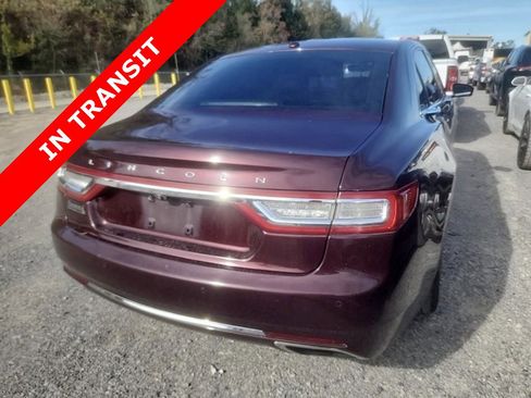 Used 2017 Lincoln Continental Select image 5
