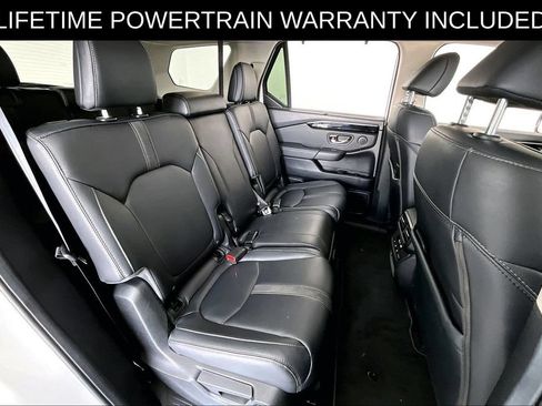 Used 2025 Honda Pilot EX-L image 36