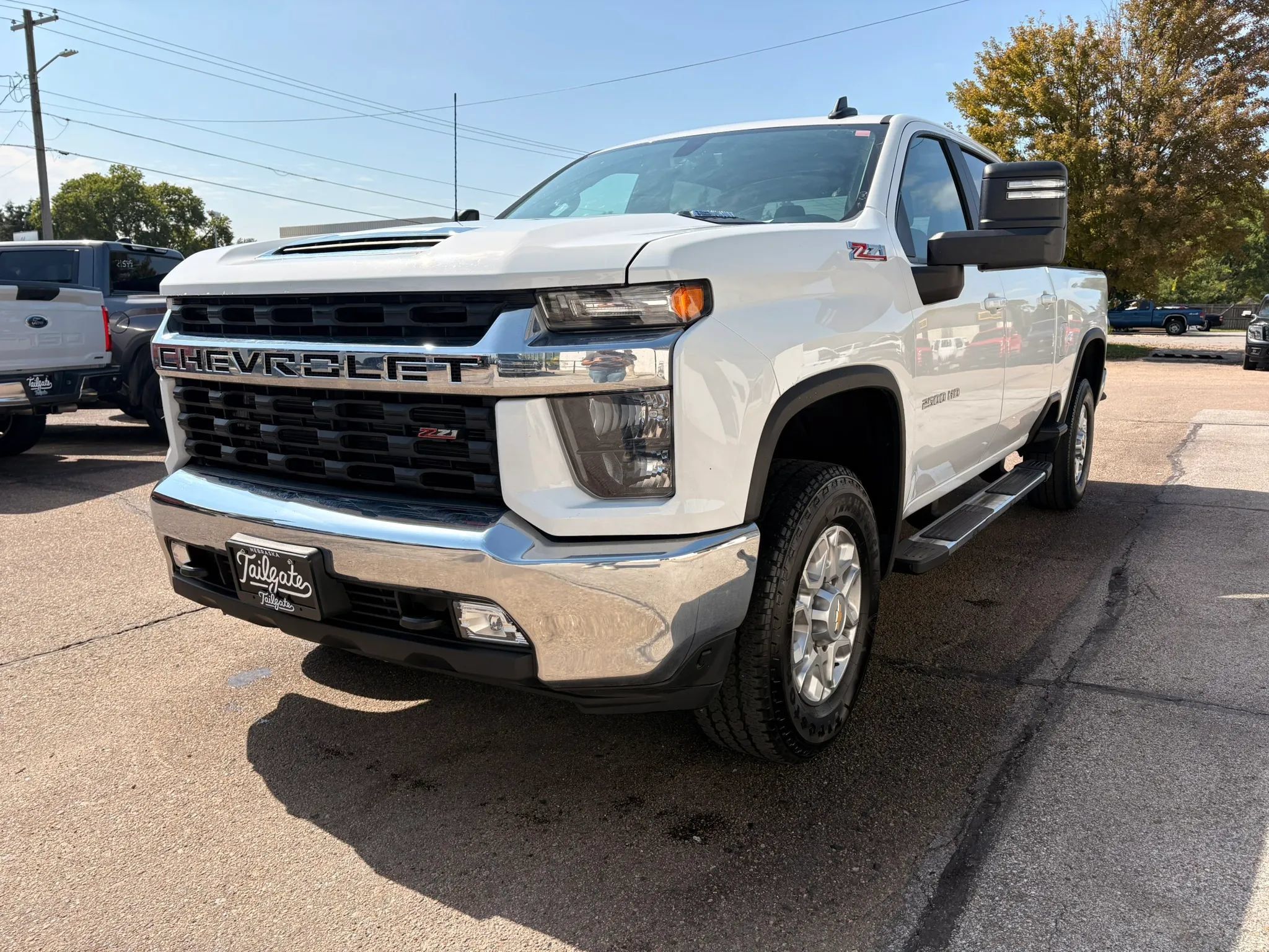 Used 2023 Chevrolet Silverado 2500 LT w/ Convenience Package AWD/4WD image 4