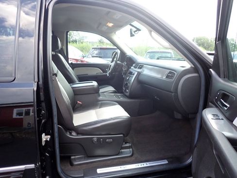 Used 2008 GMC Sierra 1500 SLT w/ All-Terrain Package AWD/4WD image 9