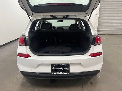 Used 2019 Hyundai Elantra GT w/ Style Package 02 FWD image 25