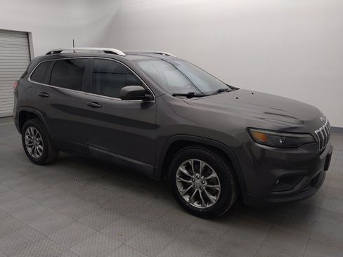 Used 2020 Jeep Cherokee Latitude Plus image 11