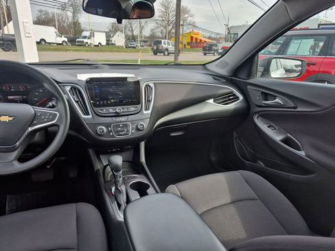 Used 2023 Chevrolet Malibu LS image 10