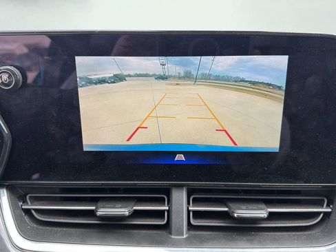 Used 2025 Chevrolet Trax ACTIV w/ Sunroof Package FWD image 16