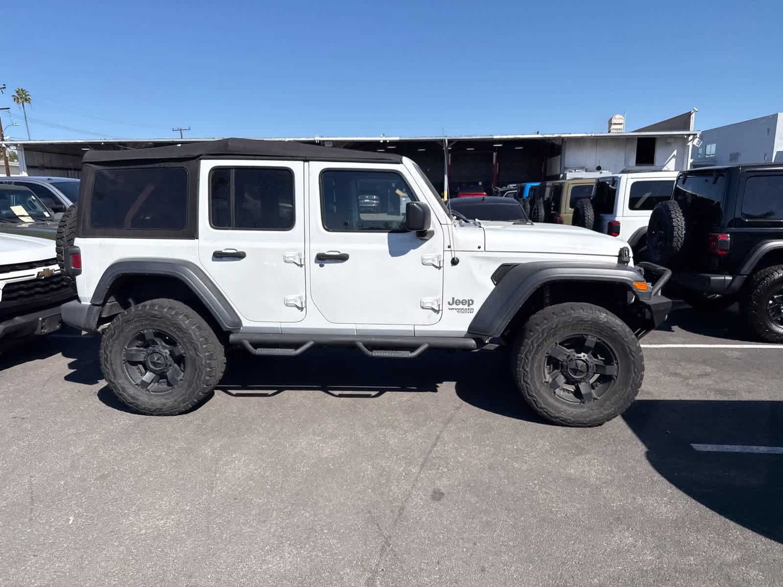 Used 2018 Jeep Wrangler Unlimited Sport S AWD/4WD image 4