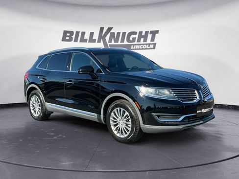 Used 2016 Lincoln MKX Select w/ Select Plus Package AWD/4WD image 7
