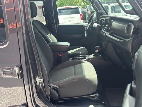 Used 2020 Jeep Wrangler Unlimited Sport S AWD/4WD image 16