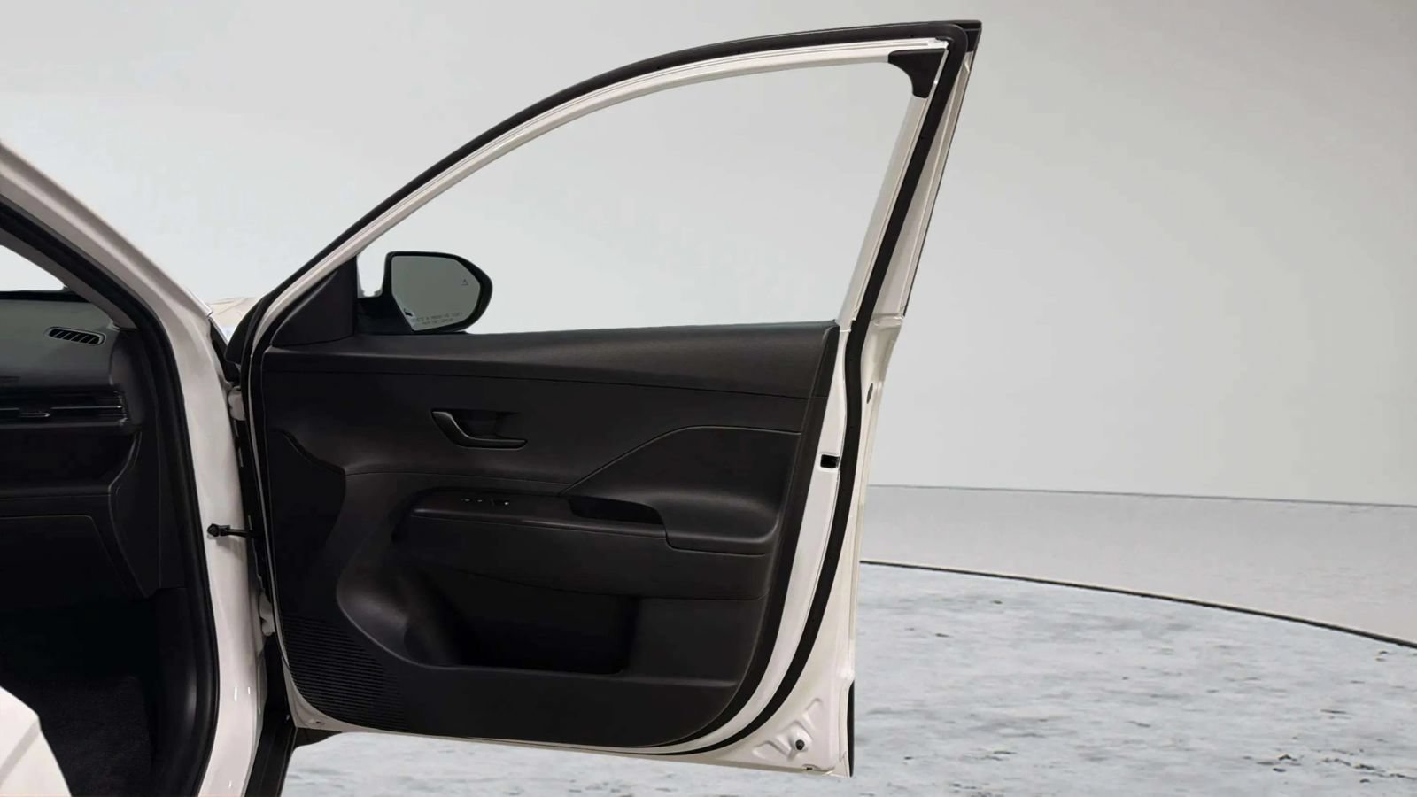 Used 2025 Hyundai Kona SE FWD image 38