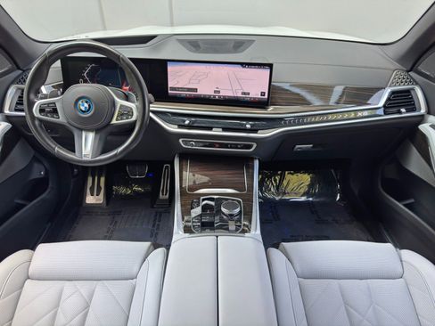 Used 2024 BMW X5 xDrive50e w/ M Sport Package AWD/4WD image 13