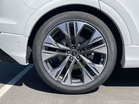 New 2026 Audi Q8 Premium Plus AWD/4WD image 10