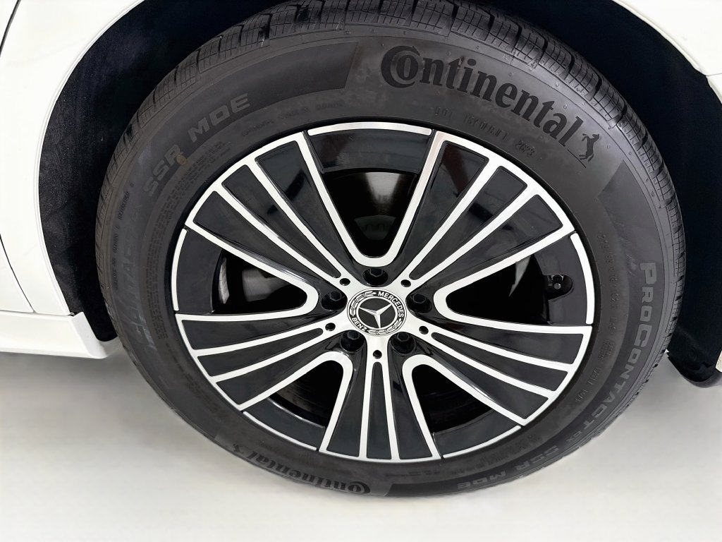 Certified 2024 Mercedes-Benz E 350 4MATIC Sedan image 30